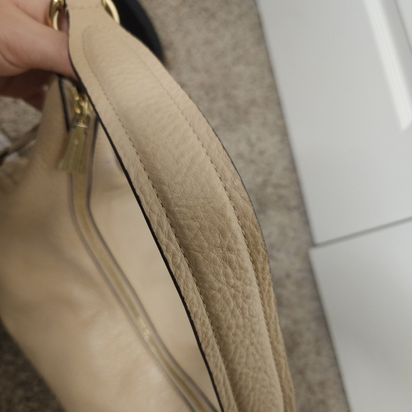 HP!! MICHAEL KORS CREAM TASSEL LARGE LYDIA HOBO BAG  - Picture 13 of 16